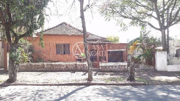 Terreno à venda  com 360m², Rua Paulino Azurenha no bairro Partenon em Porto Alegre