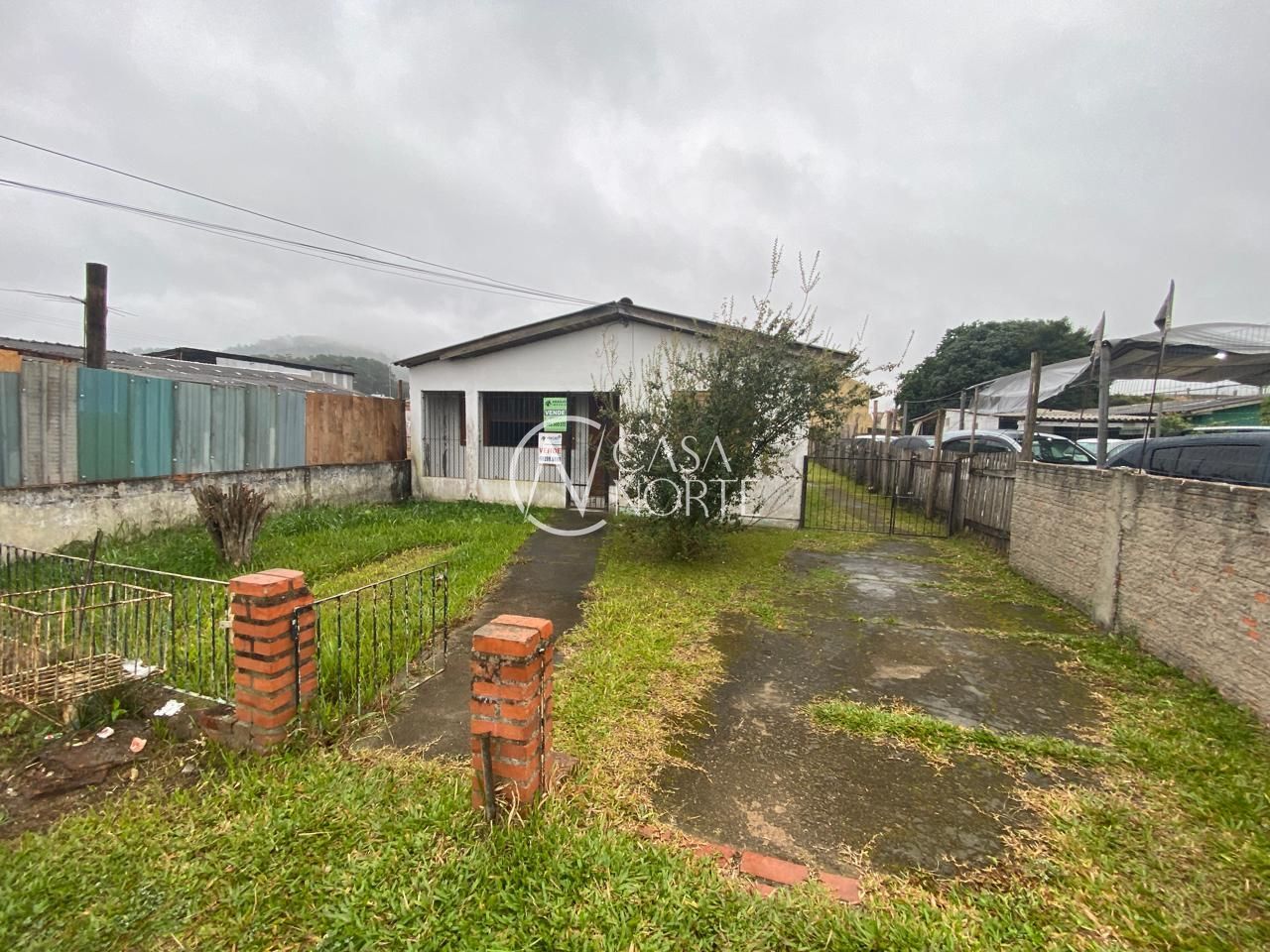Terreno Comercial à venda  com 500m², Avenida Edgar Pires de Castro no bairro Hípica em Porto Alegre