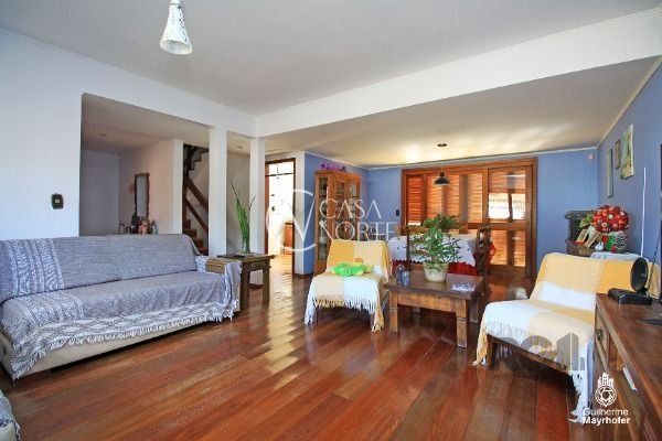 Casa à venda com 3 quartos, 365m², 1 suíte, 4 vagas, Rua Adão Pinheiro da Silva no bairro Ipanema em Porto Alegre