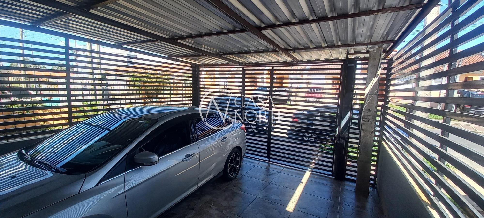 Casa à venda com 2 quartos, 125m², 1 suíte, 2 vagas, Rua Celso Dias Dihl no bairro Restinga em Porto Alegre