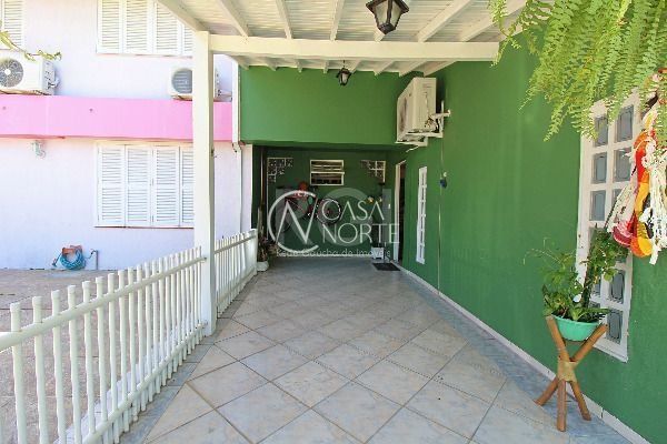 Casa à venda com 3 quartos, 140m², 1 suíte, 3 vagas, Juca Batista no bairro Ipanema em Porto Alegre