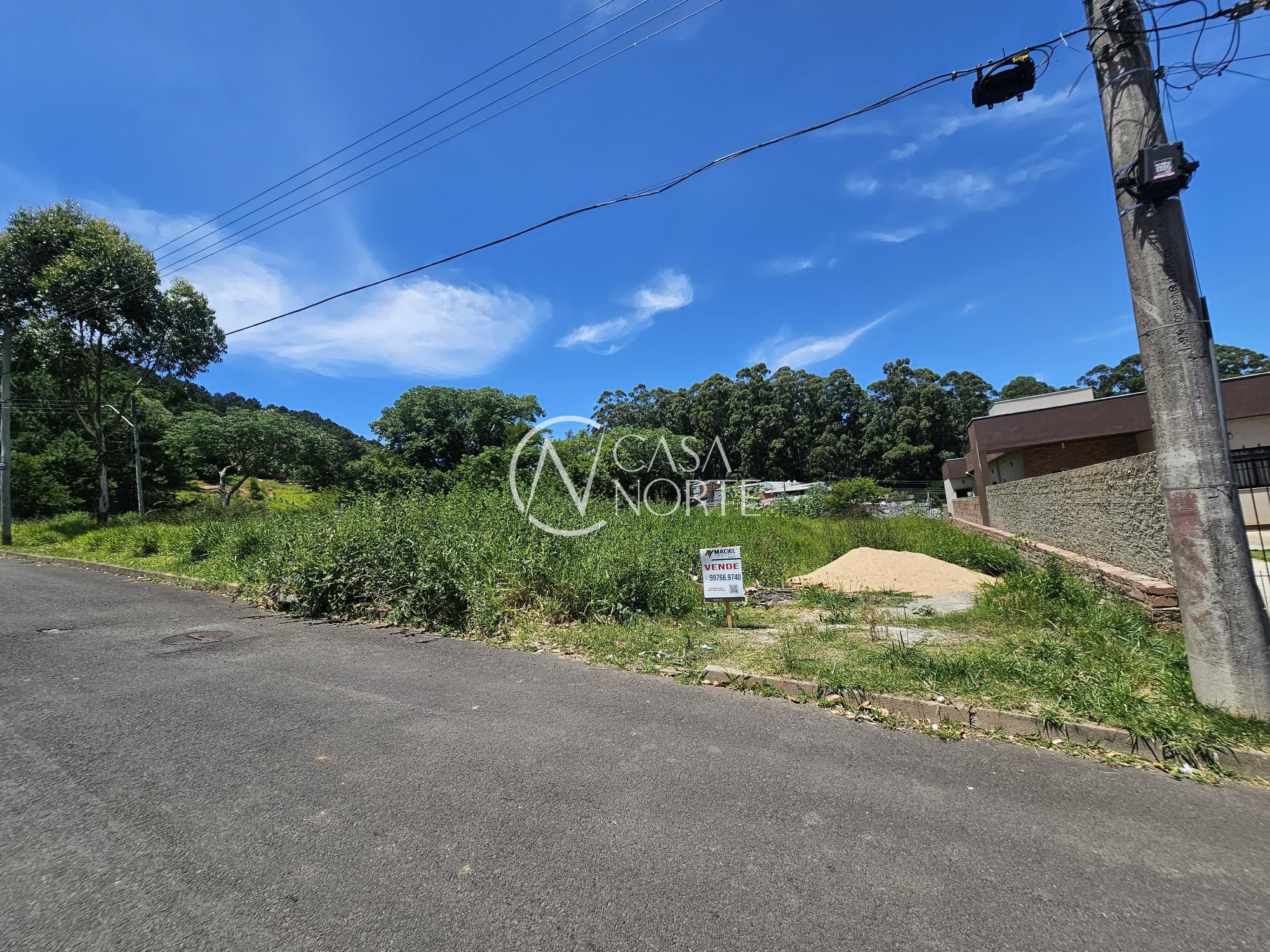Terreno à venda  com 413m², Rua Sargento Bruno Feldmann no bairro Guarujá em Porto Alegre