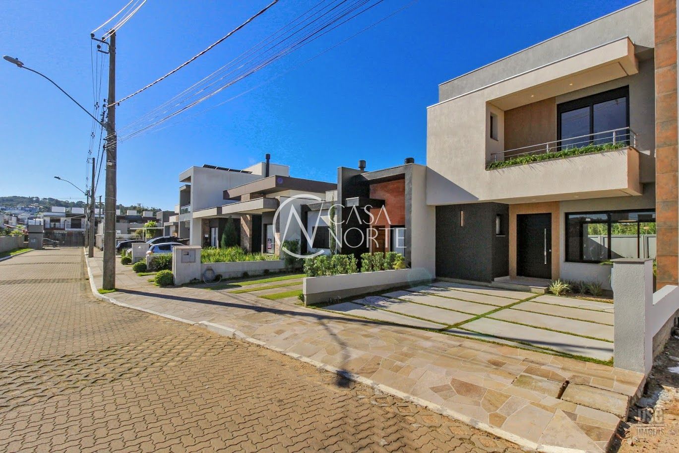 Casa de Condomínio à venda com 3 quartos, 140m², 1 suíte, 2 vagas, Rua Irany de Oliveira Sant'anna no bairro Hípica em Porto Alegre