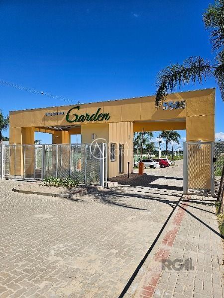 Terreno à venda  com 147m², Avenida Juca Batista no bairro Hípica em Porto Alegre