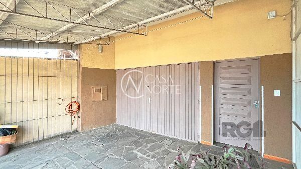 Prédio Comercial à venda , 168m², Avenida Edgar Pires de Castro no bairro Hípica em Porto Alegre