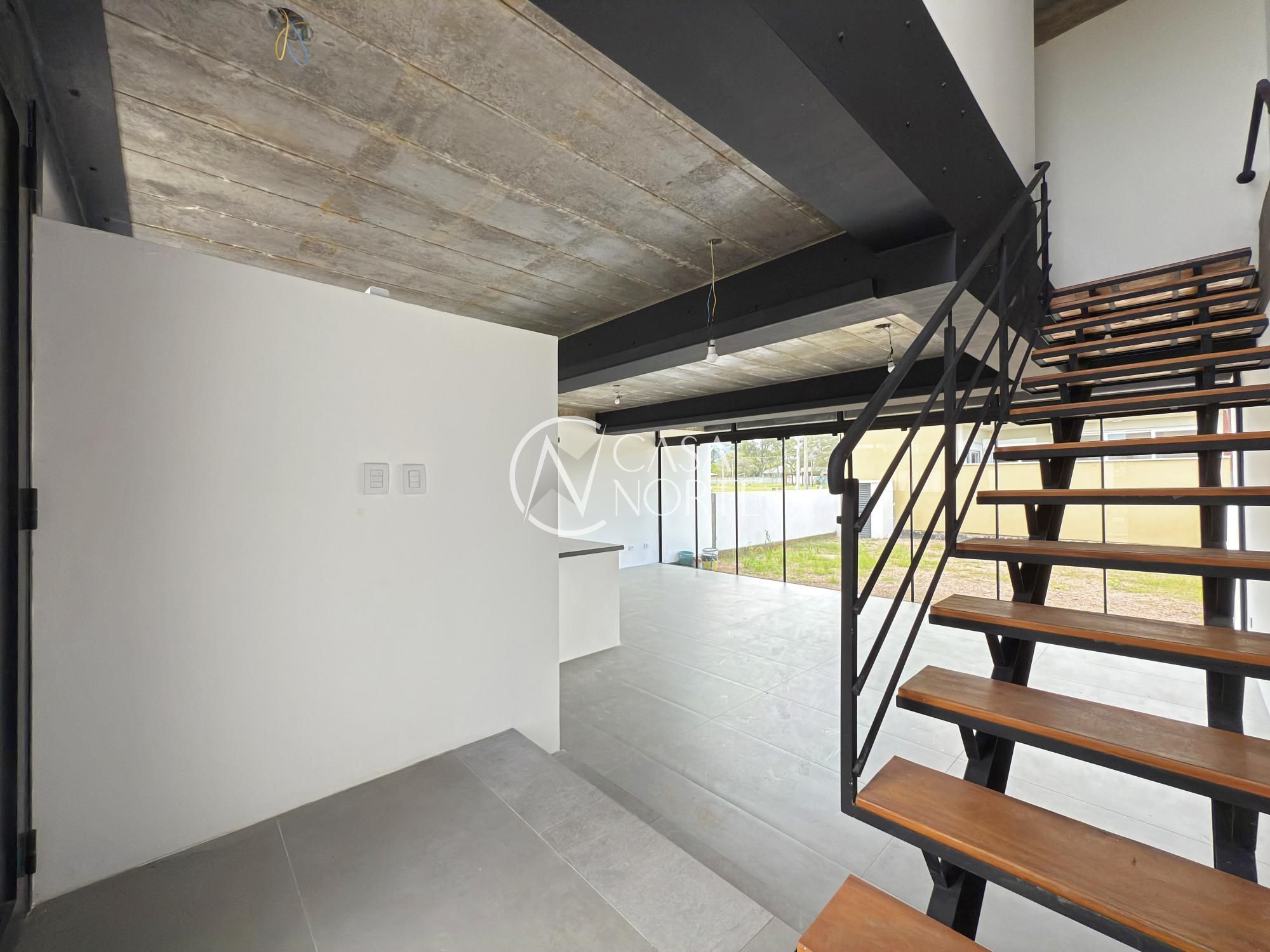 Casa de Condomínio à venda com 3 quartos, 120m², 1 suíte, 2 vagas, Avenida Juca Batista no bairro Hípica em Porto Alegre