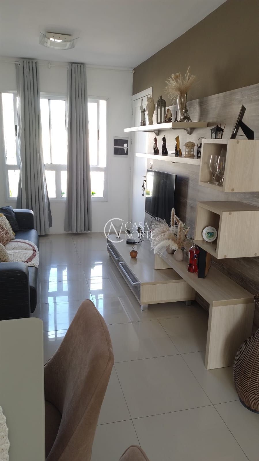 Casa de Condomínio à venda com 2 quartos, 102m², 2 vagas, Rua Embira no bairro Hípica em Porto Alegre