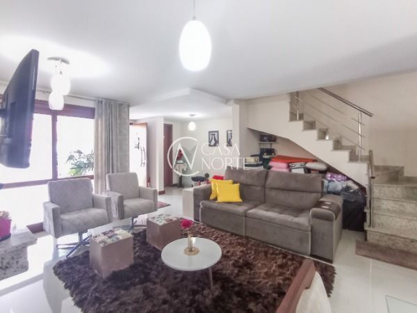 Casa à venda com 3 quartos, 150m², 1 suíte, 2 vagas, Rua Manoel Braga Gastal no bairro Hípica em Porto Alegre