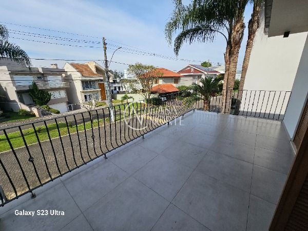 Casa de Condomínio à venda com 3 quartos, 188m², 1 suíte, 2 vagas, Rua Francisco Solano Borges no bairro Hípica em Porto Alegre