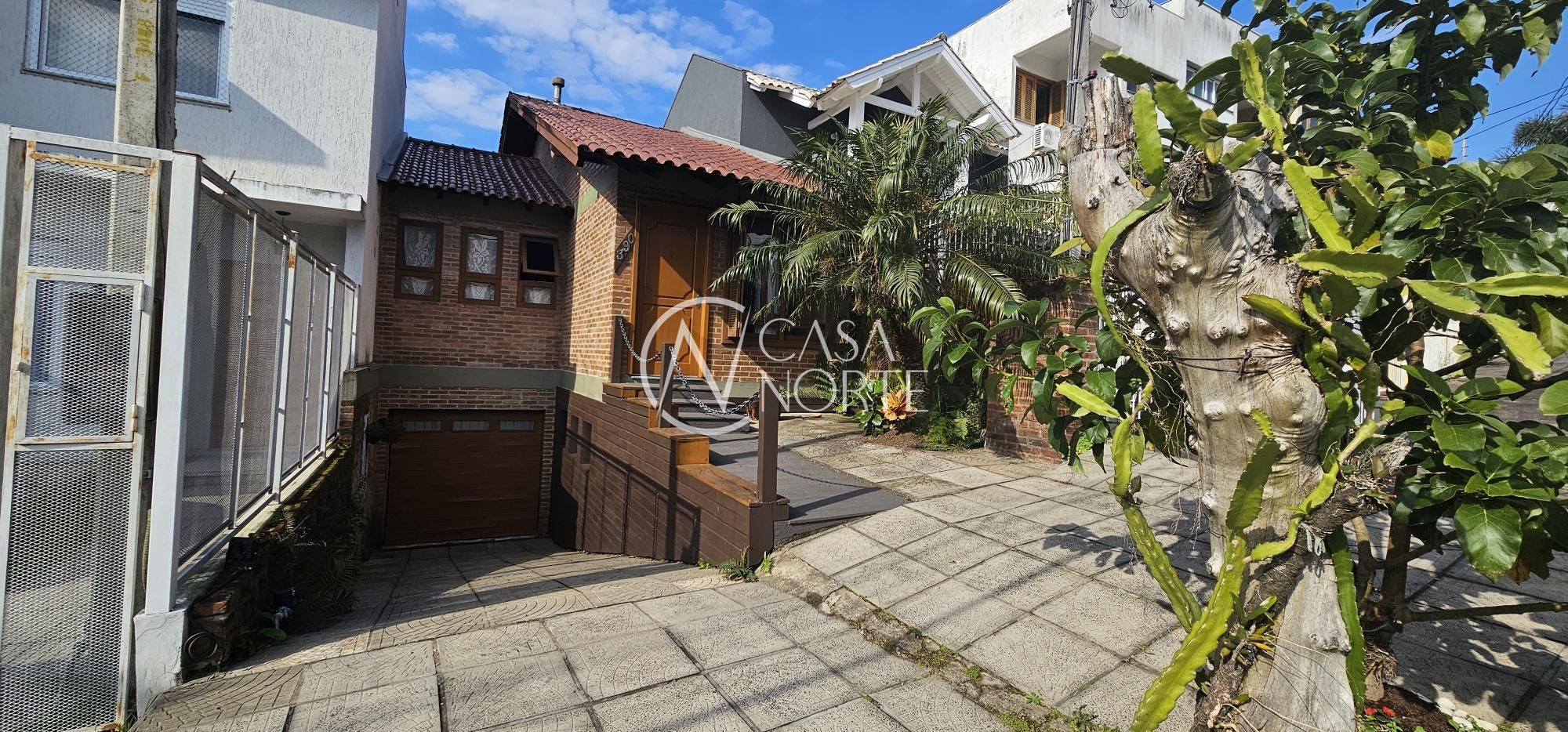 Casa à venda com 2 quartos, 140m², 2 vagas, Avenida Altos do Santa Rita no bairro Aberta dos Morros em Porto Alegre