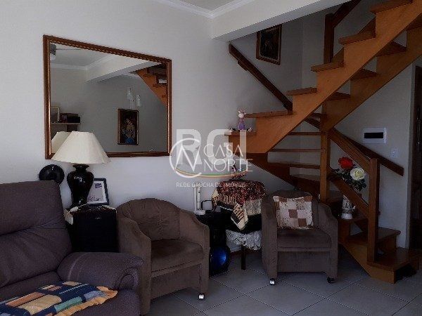 Casa de Condomínio à venda com 2 quartos, 58m², 1 vaga, Rua Capitao Pedroso no bairro Restinga em Porto Alegre