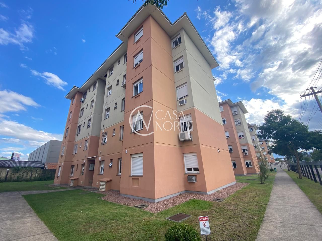 Apartamento à venda com 2 quartos, 47m², 1 vaga, Rua Soely Nunes Rosa no bairro Restinga em Porto Alegre