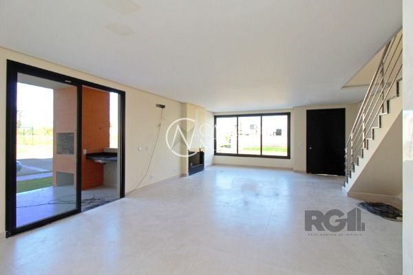 Casa à venda com 3 quartos, 147m², 1 suíte, 2 vagas, Rua Jean Vardaramatos no bairro Hípica em Porto Alegre