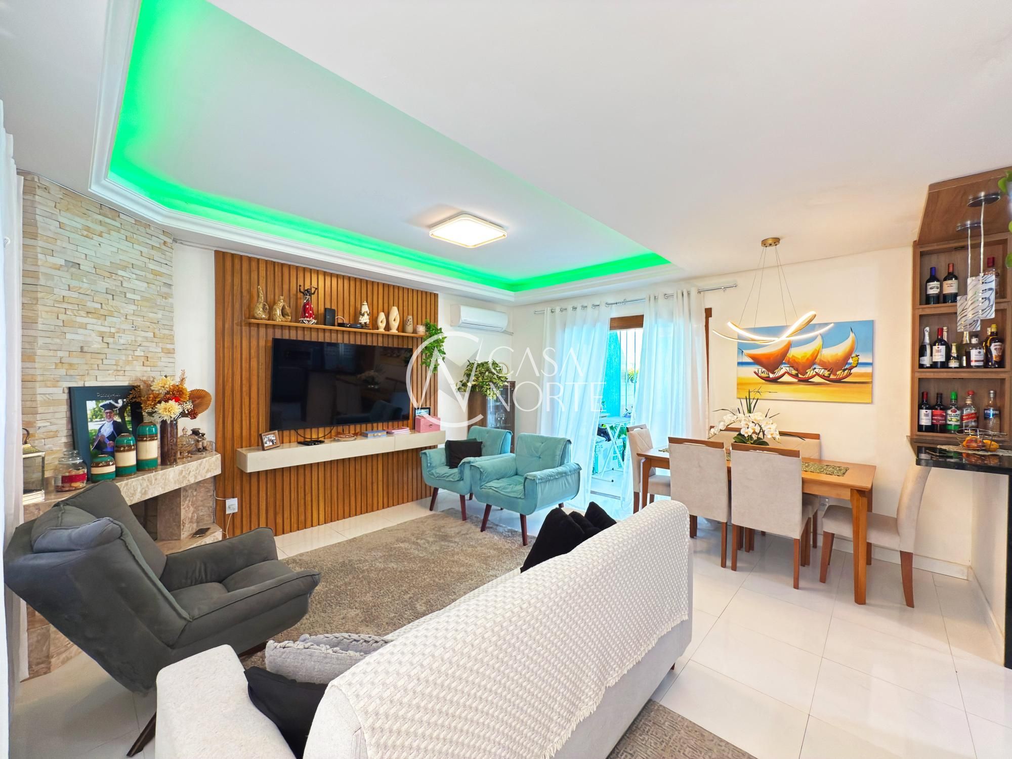 Casa à venda com 3 quartos, 128m², 1 suíte, 4 vagas, Carlos Maximiliano Fayet no bairro Aberta dos Morros em Porto Alegre