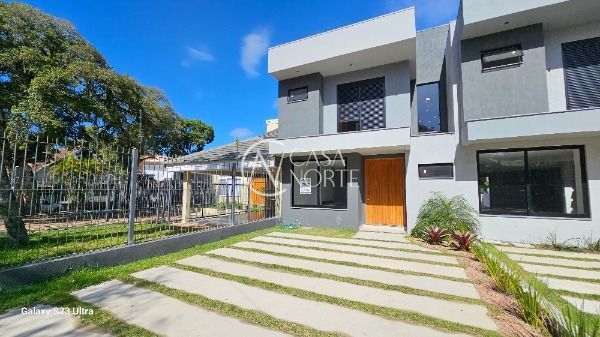 Casa à venda com 3 quartos, 187m², 3 suítes, 2 vagas, Rua Jacarei no bairro Ipanema em Porto Alegre