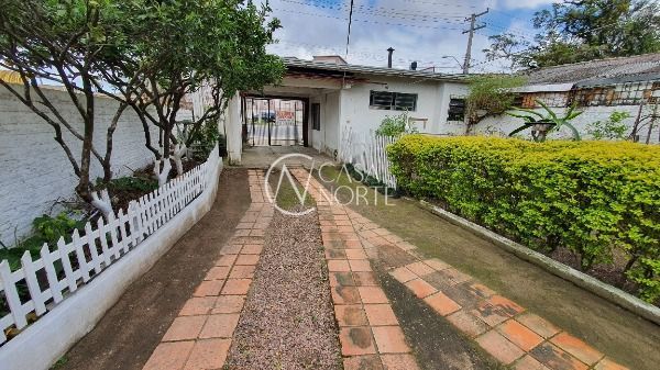 Terreno à venda  com 400m², Avenida Edgar Pires de Castro no bairro Restinga em Porto Alegre