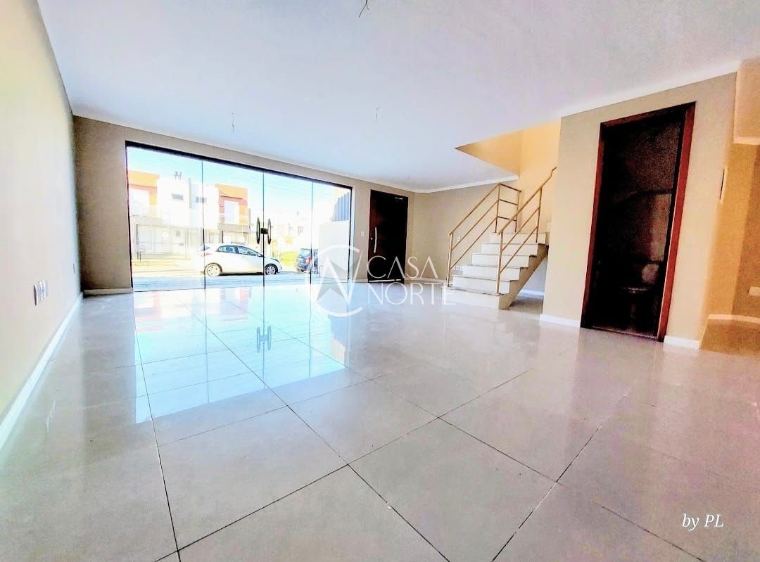 Casa à venda com 3 quartos, 140m², 1 suíte, 2 vagas, Rua Zuzu Angel no bairro Hípica em Porto Alegre