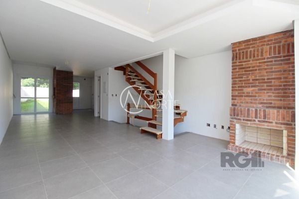 Sobrado à venda com 3 quartos, 100m², 3 suítes, 2 vagas, Avenida Altos do Santa Rita no bairro Hípica em Porto Alegre