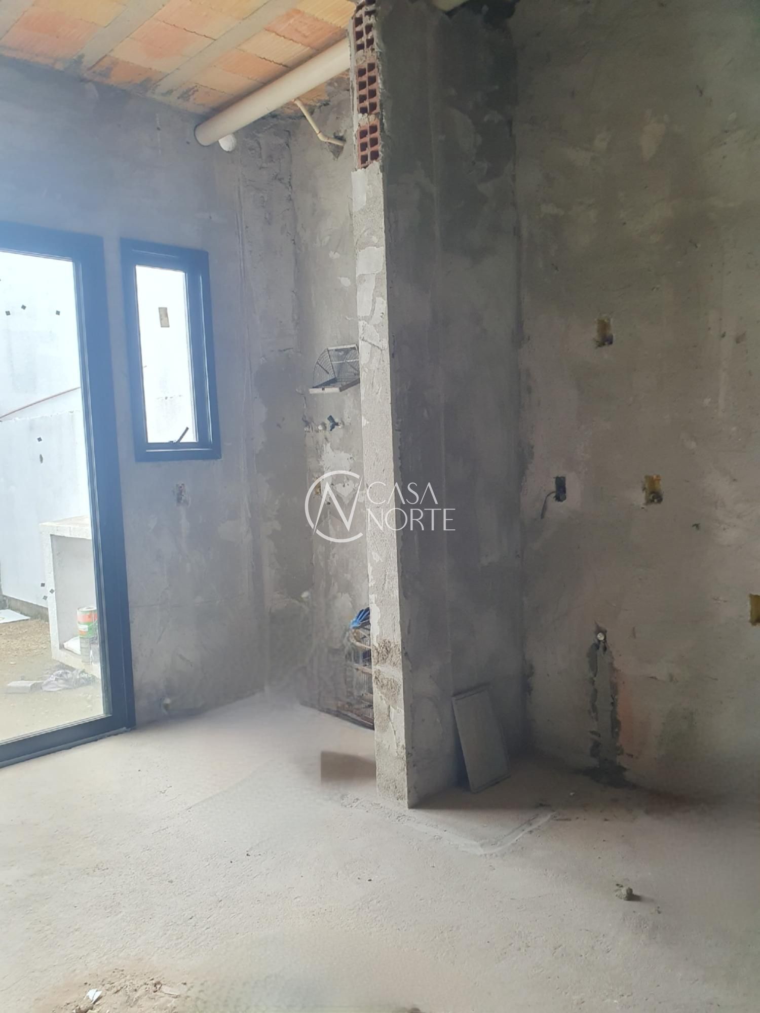 Casa à venda com 2 quartos, 110m², 2 suítes, 1 vaga, Rua Ivo Walter Kern no bairro Hípica em Porto Alegre