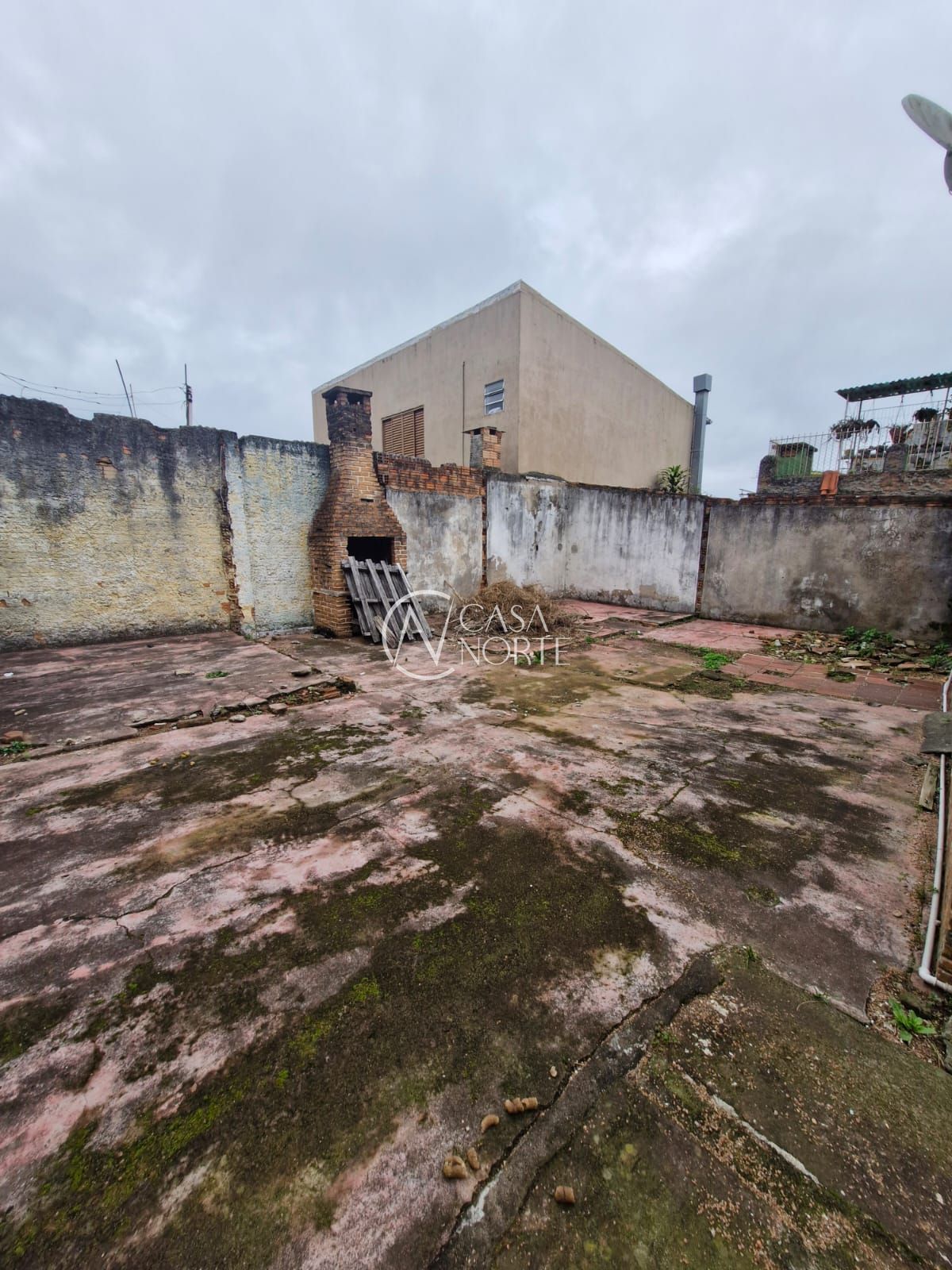 Terreno à venda  com 207m², Rua Jandira Pereira Santos no bairro Vila Nova em Porto Alegre