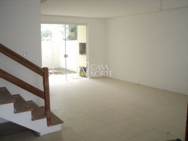 Casa à venda com 3 quartos, 140m², 1 suíte, 2 vagas, Rua Angico no bairro Hípica em Porto Alegre