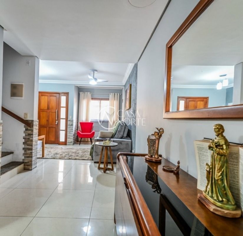 Casa de Condomínio à venda com 3 quartos, 66m², 1 suíte, 2 vagas, Avenida Edgar Pires de Castro no bairro Hípica em Porto Alegre