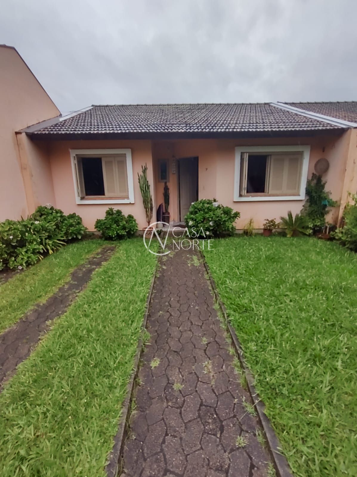 Casa de Condomínio à venda com 2 quartos, 75m², 1 vaga, Rua Doutor Carlos Flores no bairro Belém Novo em Porto Alegre