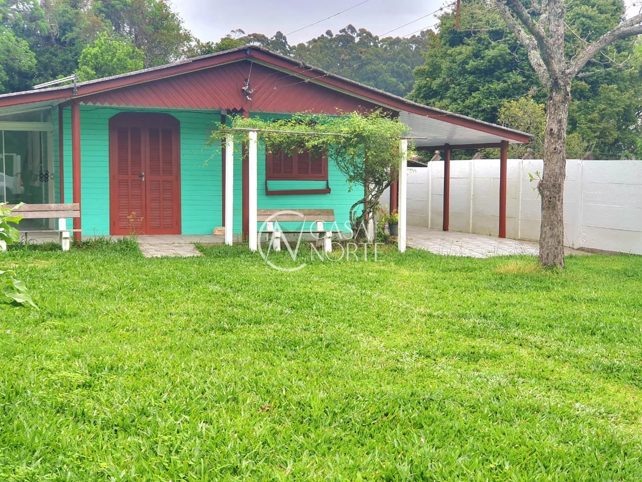 Casa à venda com 3 quartos, 460m², 3 vagas, Rua Marino Barcelos no bairro Lami em Porto Alegre
