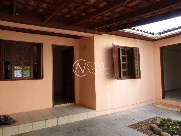 Casa à venda com 3 quartos, 90m², 1 vaga, Rua David Cherman no bairro Restinga em Porto Alegre