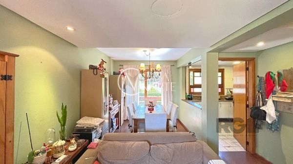 Casa de Condomínio à venda com 3 quartos, 154m², 1 suíte, 1 vaga, Rua Giorgio Negroni no bairro Espírito Santo em Porto Alegre