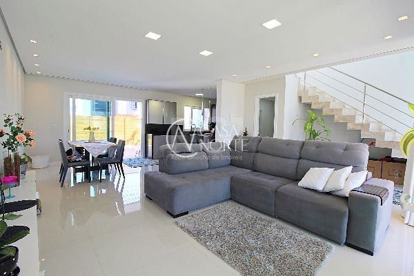 Casa de Condomínio à venda com 3 quartos, 160m², 1 suíte, 3 vagas, Rua Eroni Soares Machado no bairro Aberta dos Morros em Porto Alegre