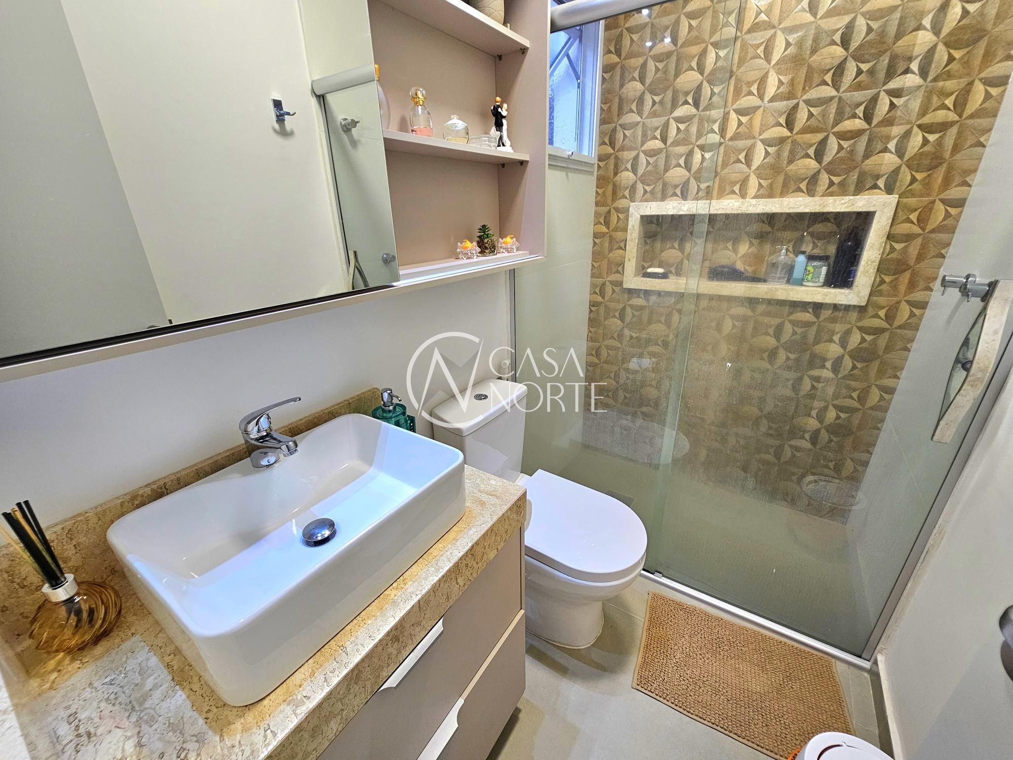 Casa à venda com 3 quartos, 80m², 1 suíte, 2 vagas, Rua Lelis Leo Garcia Espartel no bairro Hípica em Porto Alegre