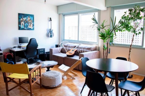 Apartamento à venda com 2 quartos, 63m², 1 vaga, Rua Coronel Vicente no bairro Centro Histórico em Porto Alegre