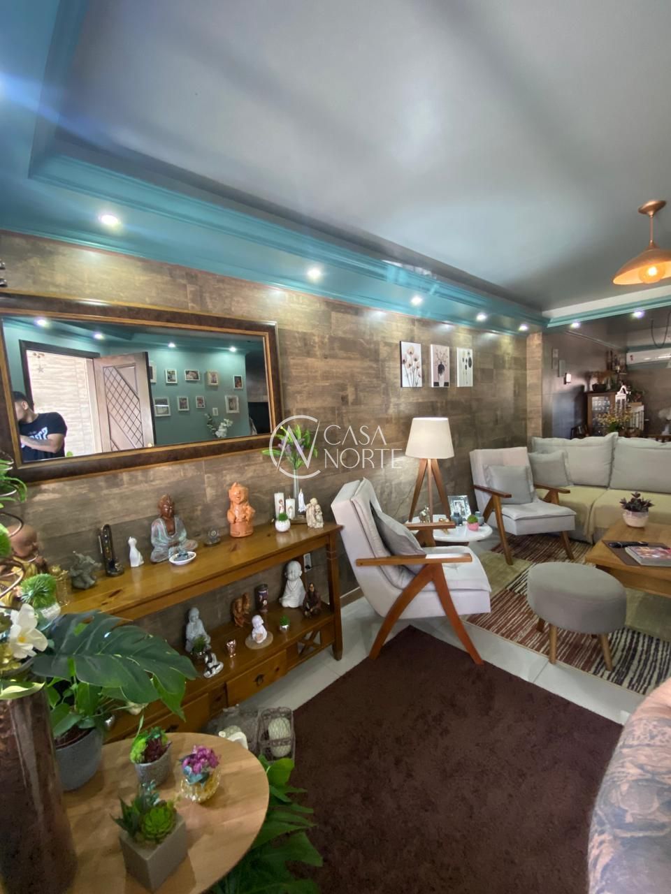 Casa à venda com 3 quartos, 140m², 2 vagas, Rua Silvestre Sauter no bairro Hípica em Porto Alegre