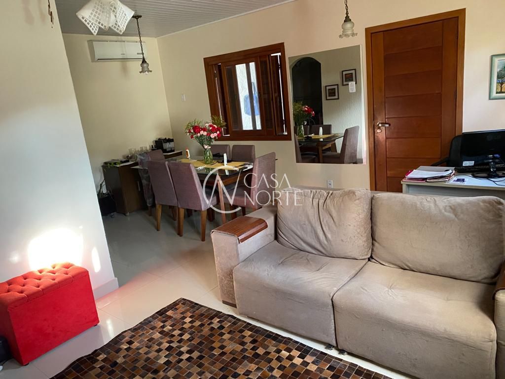 Casa à venda com 4 quartos, 129m², 1 vaga, Rua Doutor Pereira Neto no bairro Tristeza em Porto Alegre