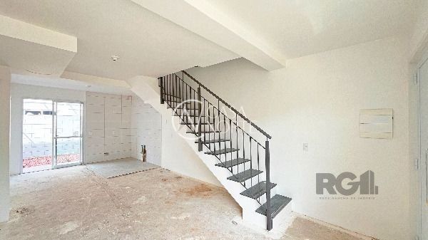 Casa à venda com 2 quartos, 87m², 1 vaga, Estrada Cristiano Kraemer no bairro Vila Nova em Porto Alegre