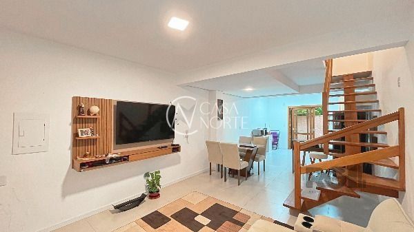 Casa de Condomínio à venda com 2 quartos, 124m², 1 suíte, 2 vagas, Rua Octávio de Souza no bairro Teresópolis em Porto Alegre