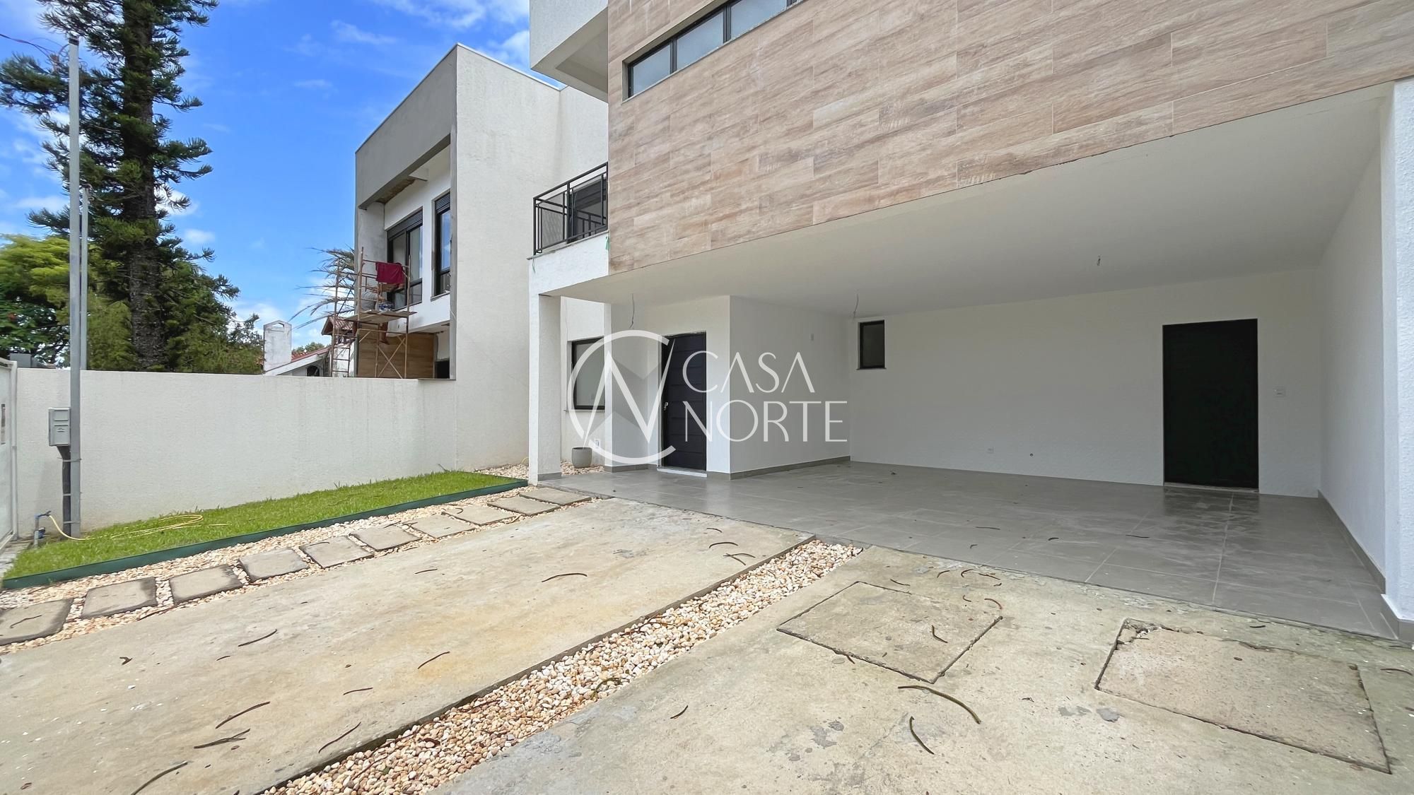 Casa à venda com 3 quartos, 350m², 3 suítes, 4 vagas, Rua Engenheiro Coelho Parreira no bairro Ipanema em Porto Alegre
