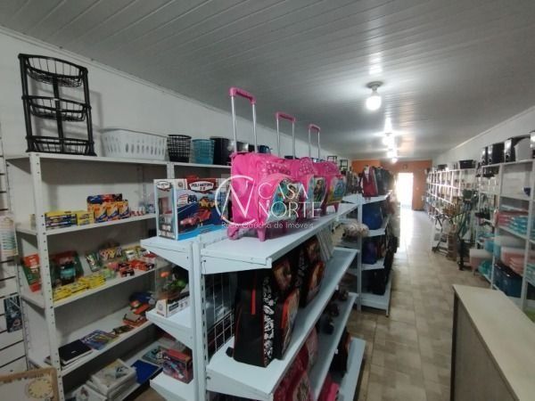 Casa à venda com 5 quartos, 500m², 3 vagas, Rua Jorge Mello Guimaraes no bairro Belém Novo em Porto Alegre