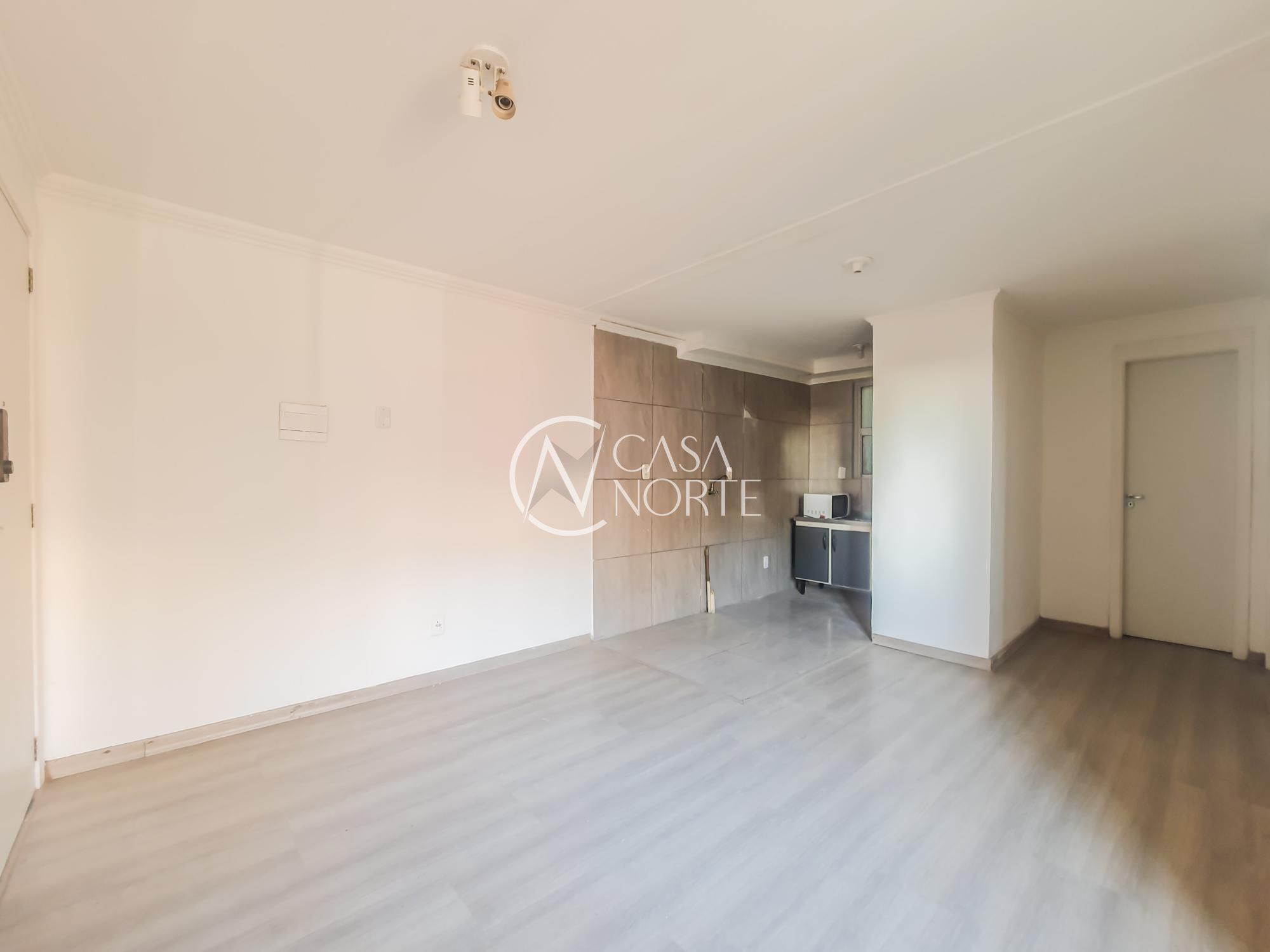 Apartamento à venda com 2 quartos, 43m², 1 vaga, Rua Império no bairro Vila Nova em Porto Alegre