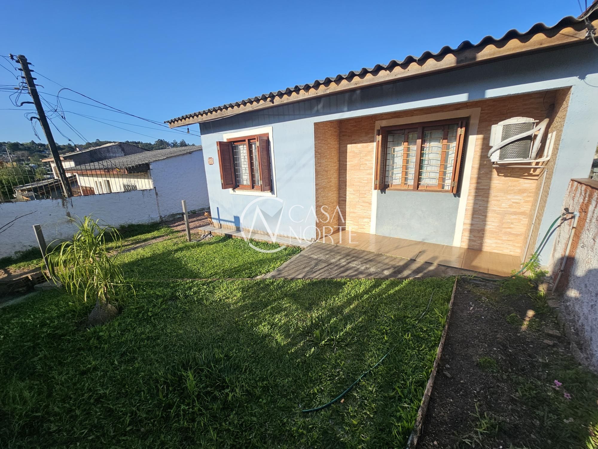 Casa à venda com 3 quartos, 79m², 5 vagas, Rua Odilson Rodrigues Barboza no bairro Espírito Santo em Porto Alegre