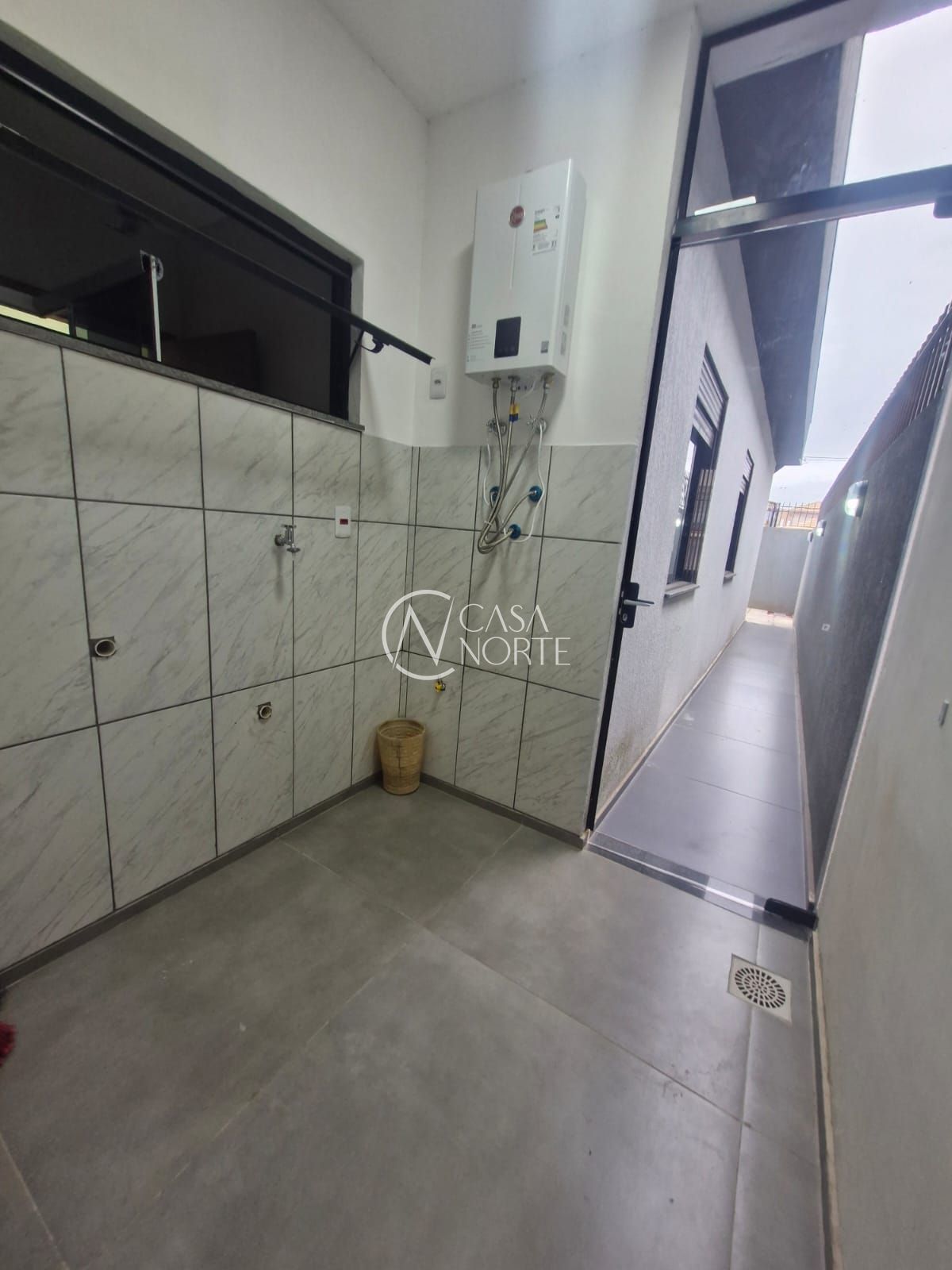 Casa à venda com 3 quartos, 79m², 1 suíte, 2 vagas, Rua Zuzu Angel no bairro Hípica em Porto Alegre