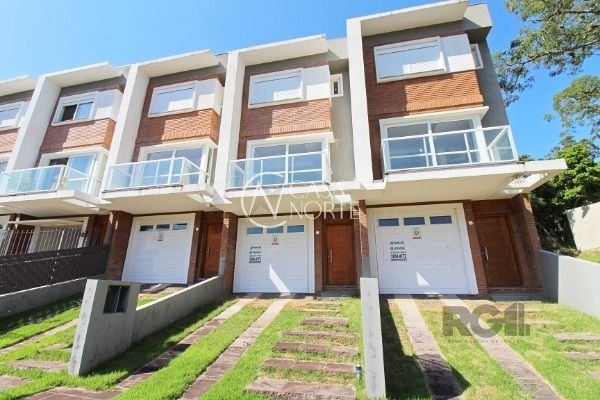 Sobrado à venda com 3 quartos, 100m², 3 suítes, 2 vagas, Avenida Altos do Santa Rita no bairro Hípica em Porto Alegre
