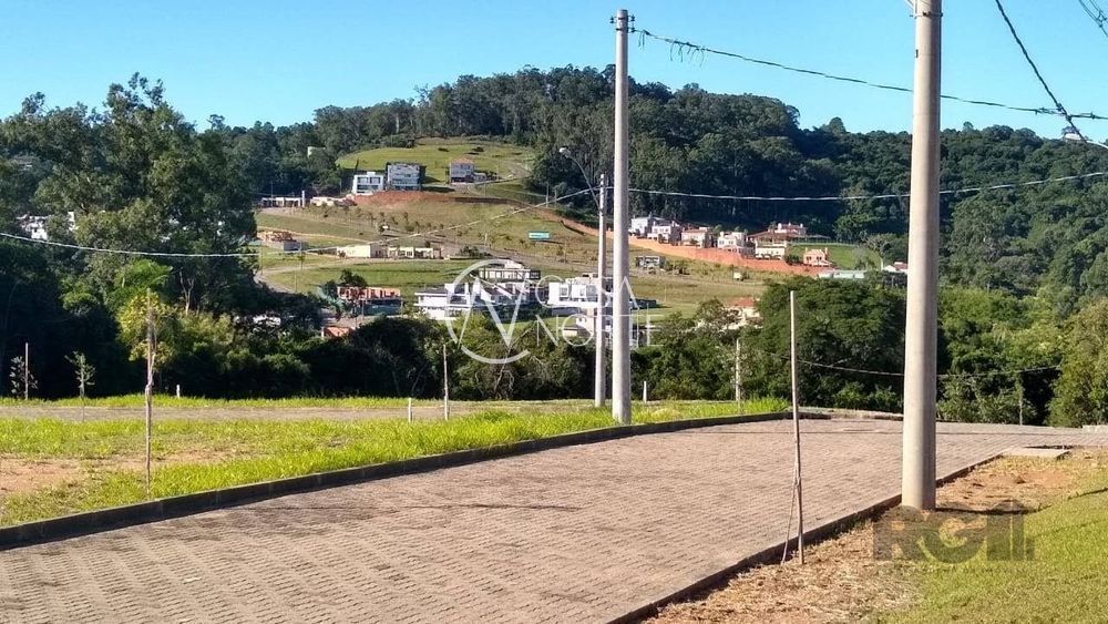 Terreno à venda  com 282m², Estrada Jorge Pereira Nunes no bairro Campo Novo em Porto Alegre