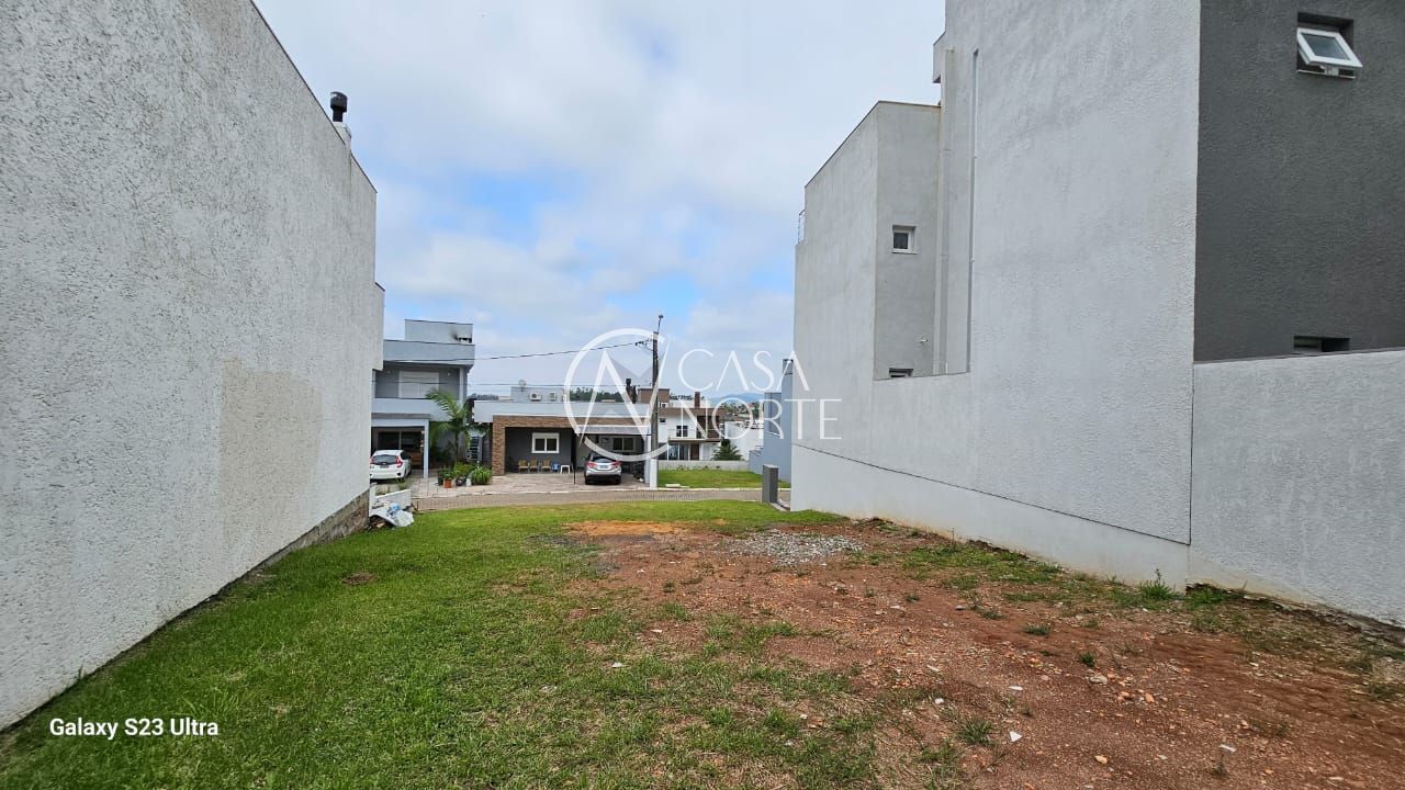 Terreno à venda  com 268m², Rua Ivo Walter Kern no bairro Hípica em Porto Alegre