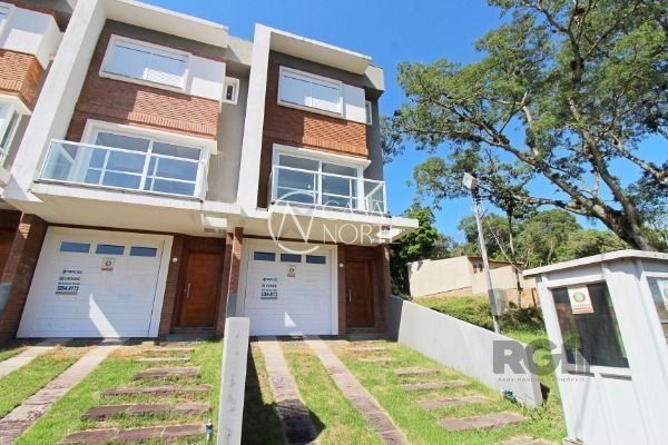 Sobrado à venda com 3 quartos, 100m², 3 suítes, 2 vagas, Avenida Altos do Santa Rita no bairro Hípica em Porto Alegre