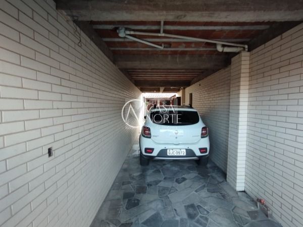 Casa à venda com 3 quartos, 180m², 1 suíte, 3 vagas, Rua Raffaele Nigro no bairro Hípica em Porto Alegre