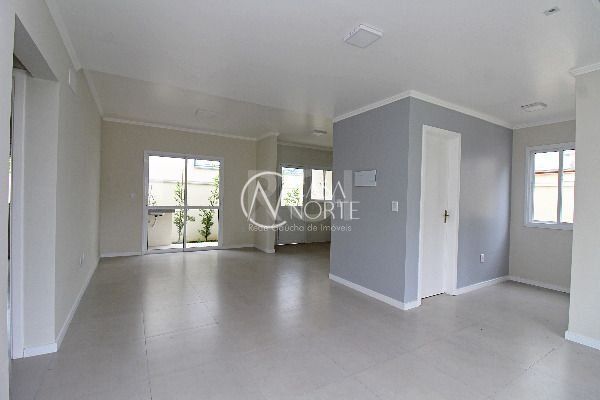 Casa à venda com 3 quartos, 123m², 1 suíte, 2 vagas, Canisio Binsfeld no bairro Hípica em Porto Alegre