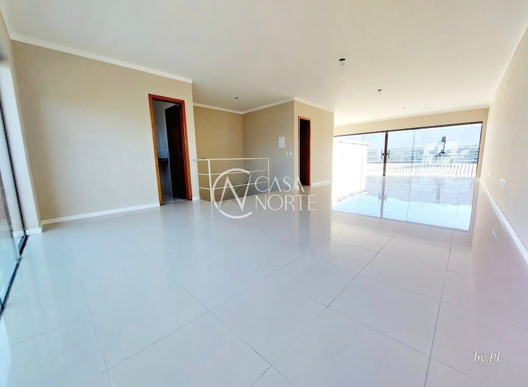 Casa à venda com 3 quartos, 140m², 1 suíte, 2 vagas, Rua Zuzu Angel no bairro Hípica em Porto Alegre