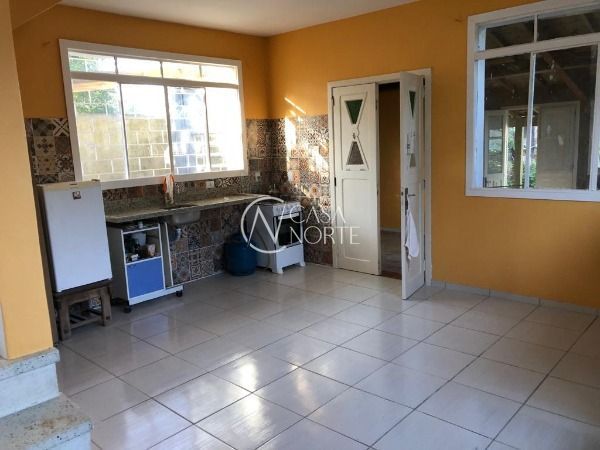 Casa à venda com 3 quartos, 170m², 2 suítes, 2 vagas, Avenida Desembargador Mello Guimaraes no bairro Belém Novo em Porto Alegre